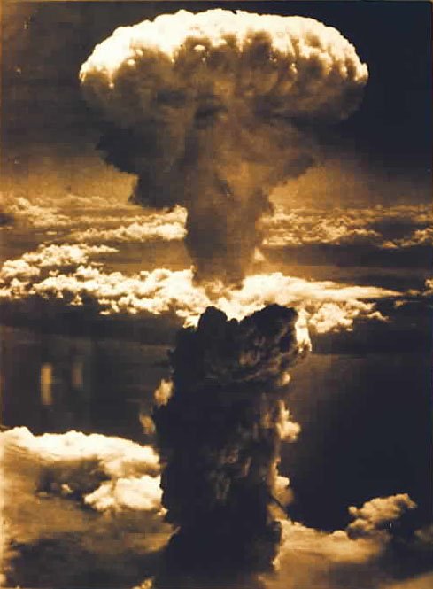 bombing of hiroshima and nagasaki. 1945 US atomic ombing